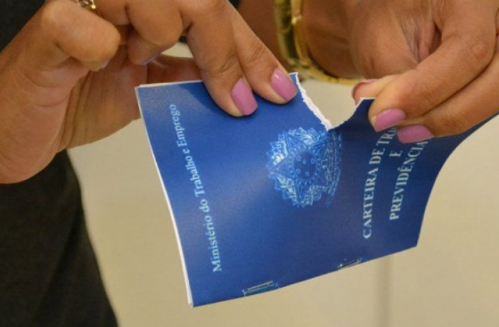 Saiba como nova reforma Trabalhista de Bolsonaro prejudica o trabalhador